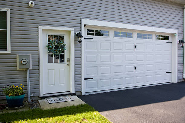 24/7 Emergency Garage Door Panel Replacement experts in Thermopolis, WY